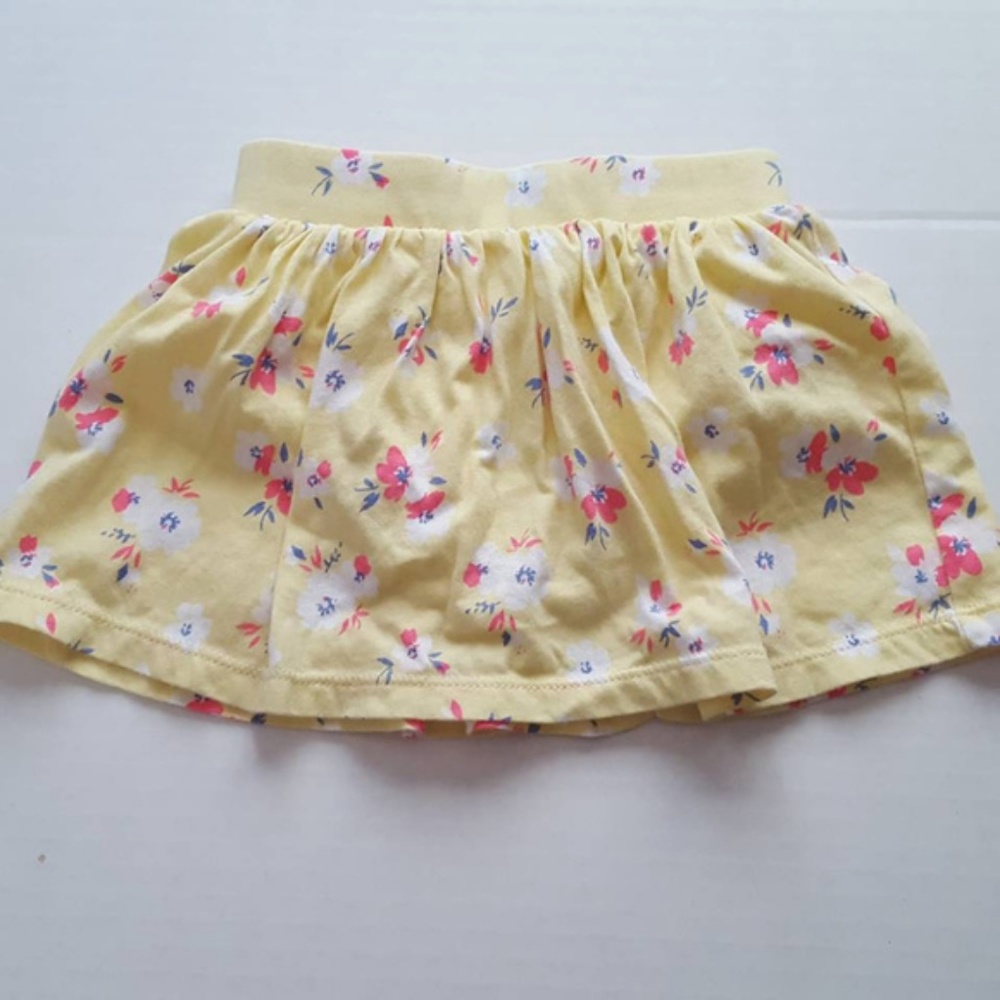 SOLD! Baby Shirt Shorts Skirt 4 Piece Lot 12-18M - Picture 8 of 8